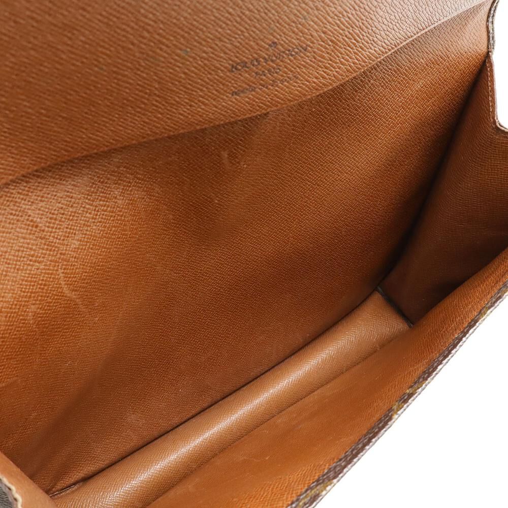 Louis Vuitton Clutch