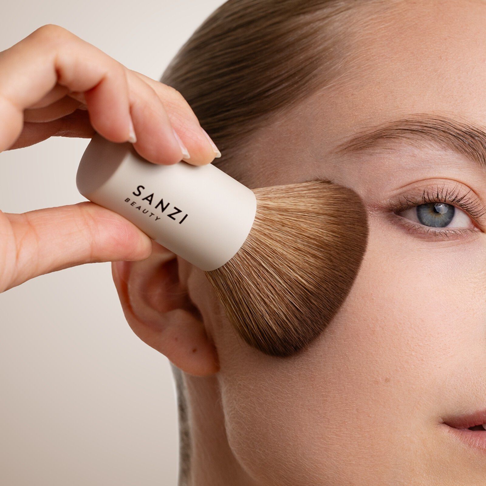 Kabuki Brush 10