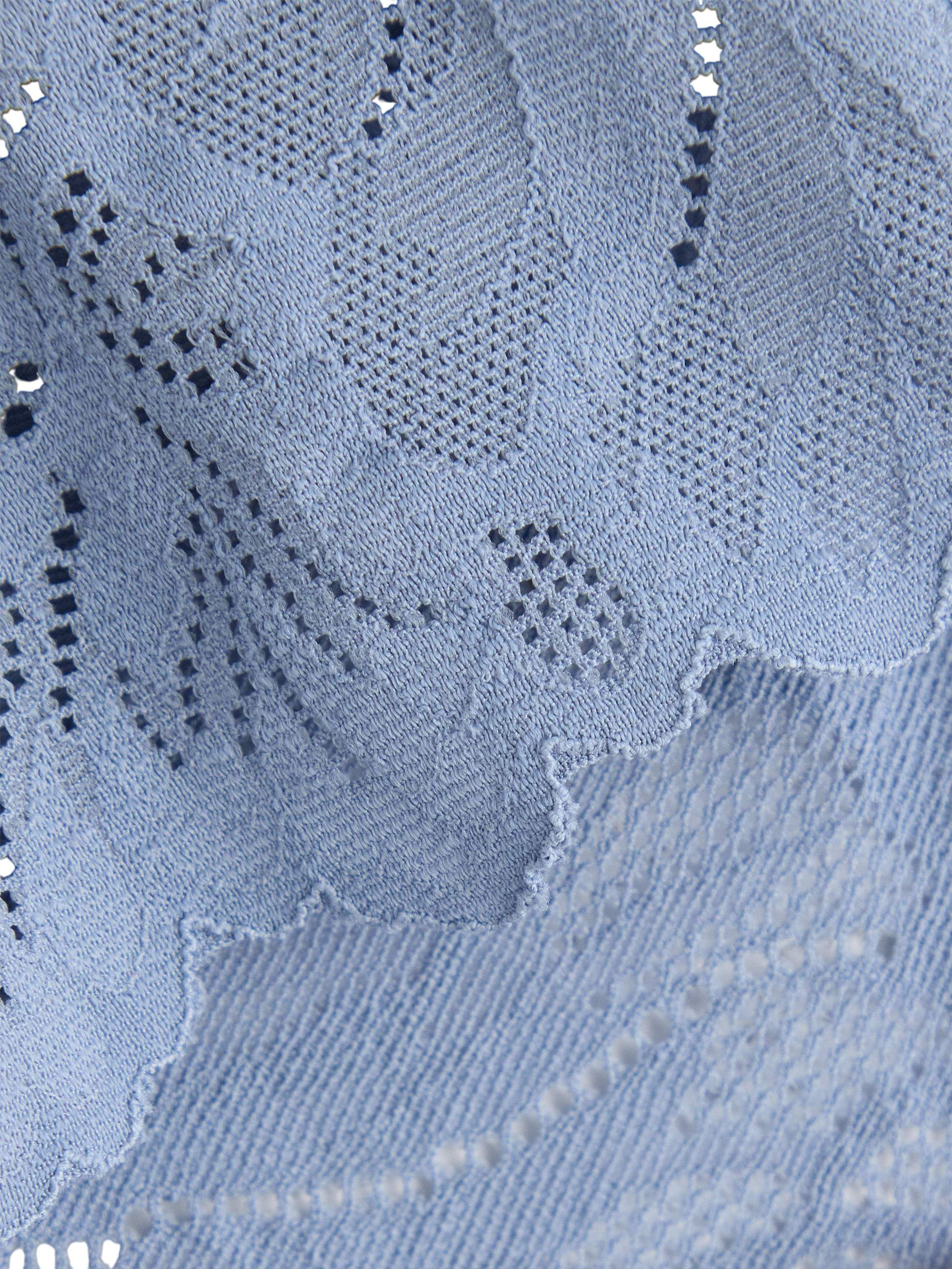 Comfy briefs with cotton feel and s