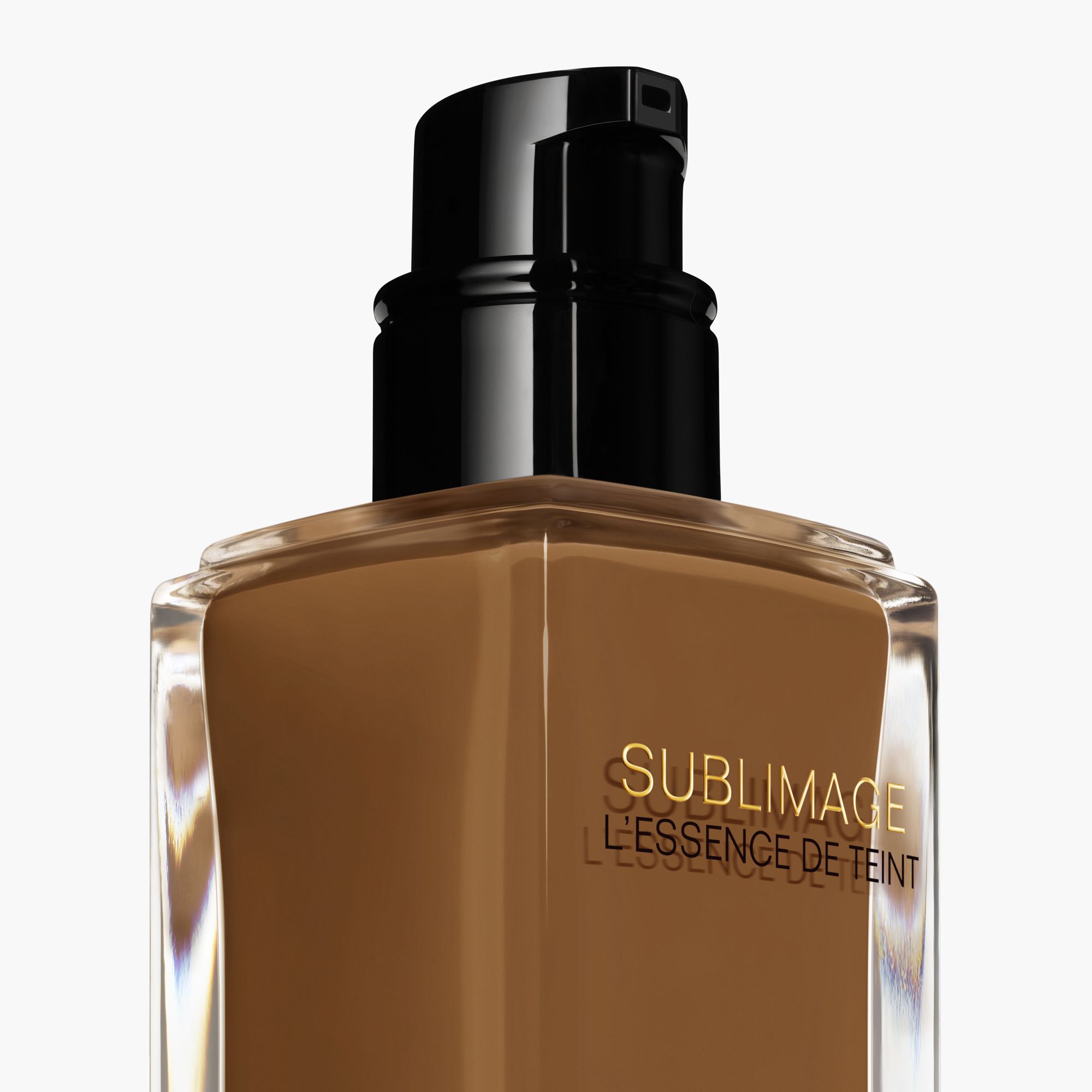 ET ULTIMATIVT FOUNDATIONSERUM FOR MERE UDSTR&Aring;LING