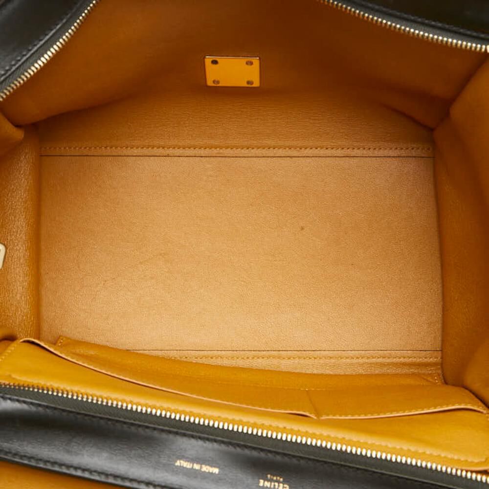 C&eacute;line Trapeze