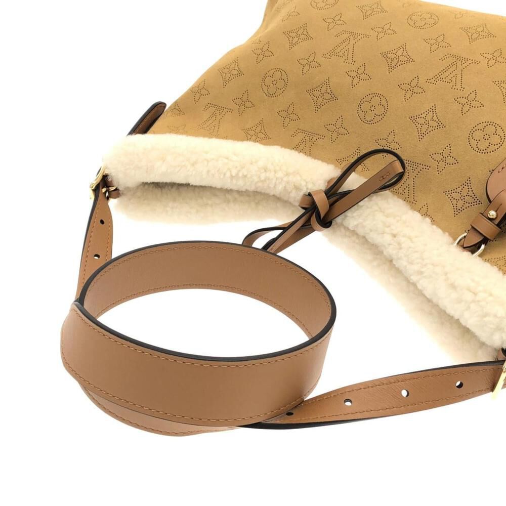Louis Vuitton Shoulder Bags