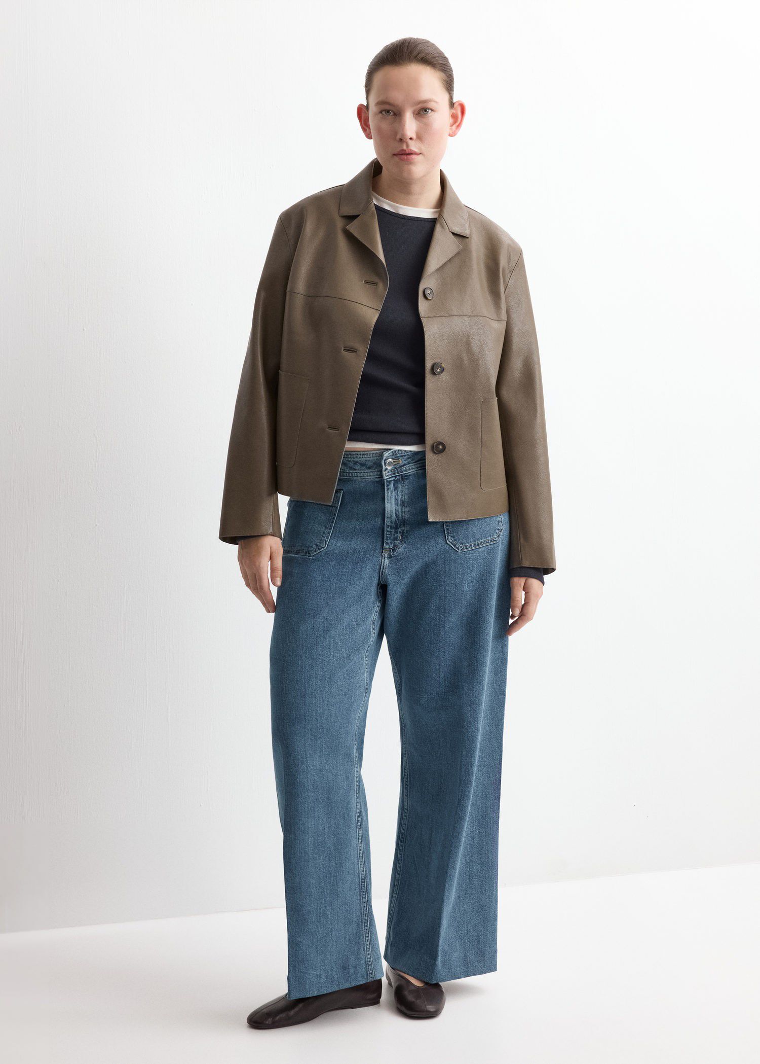 Wide leg jeans with pockets