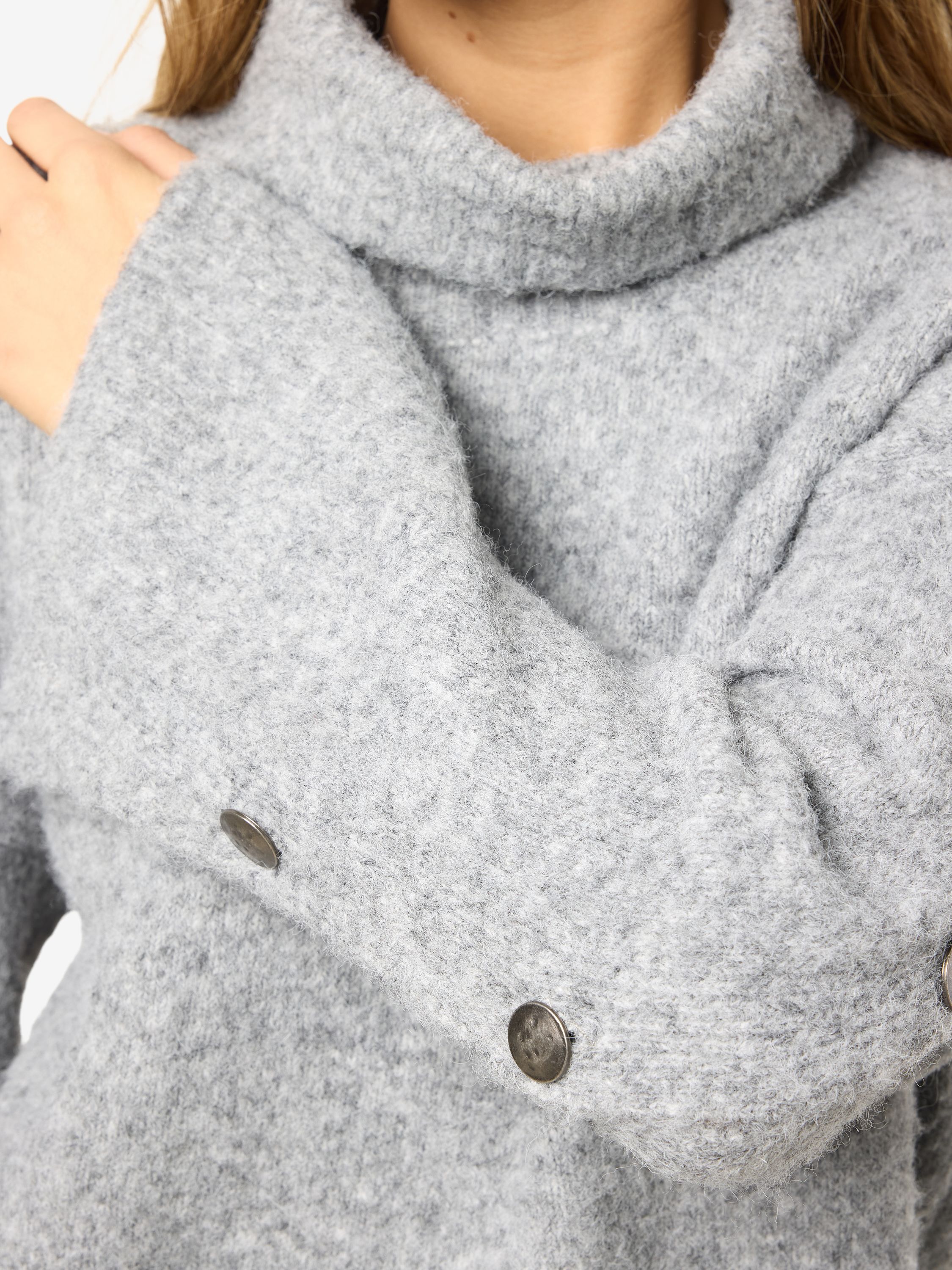 NMBABETTE L/S ROLL NECK BUTTON KNIT