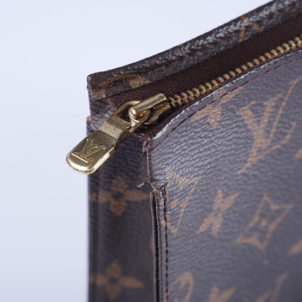 Louis Vuitton Clutch