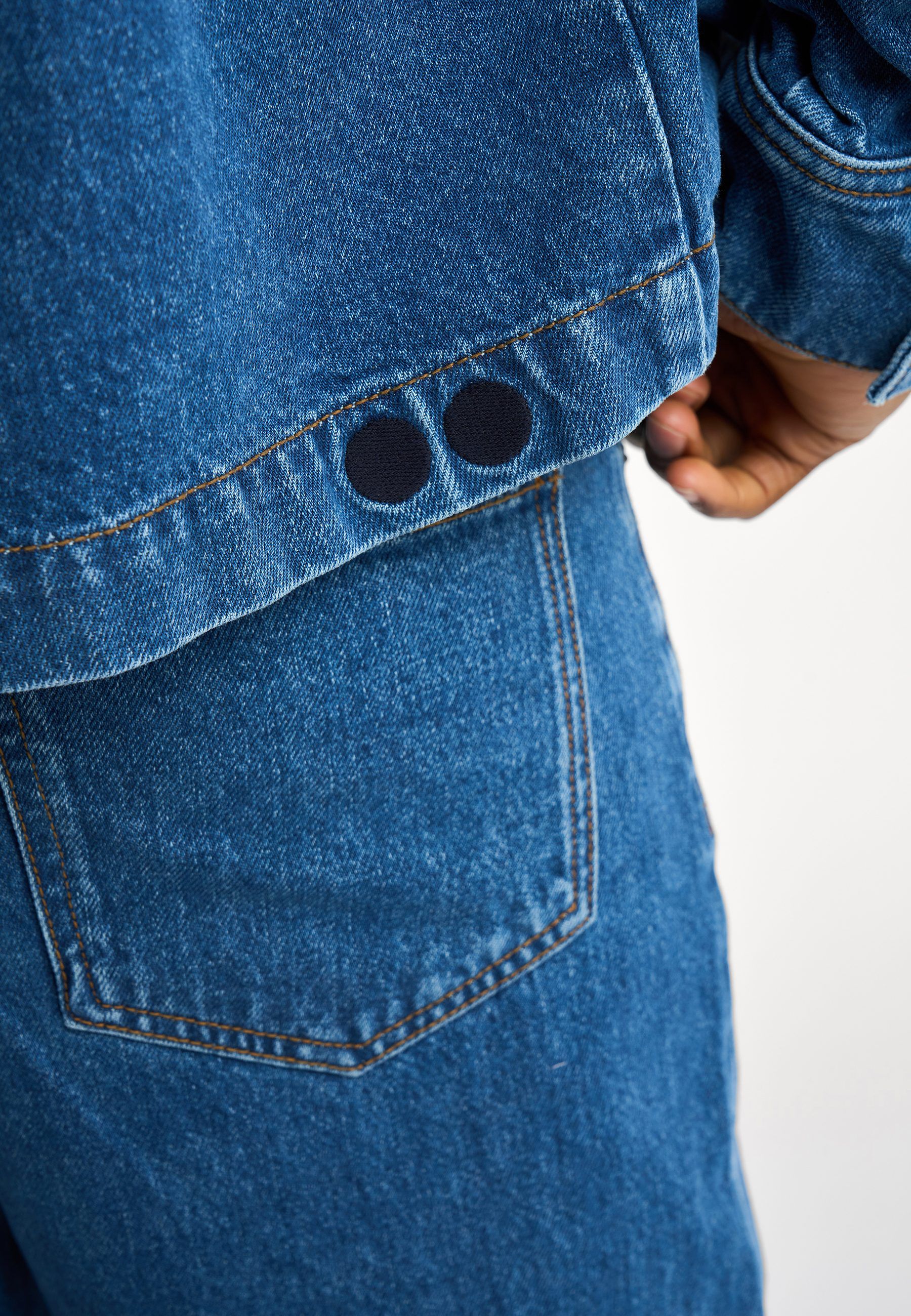 RTOWEN LOOSE FIT JEANS.