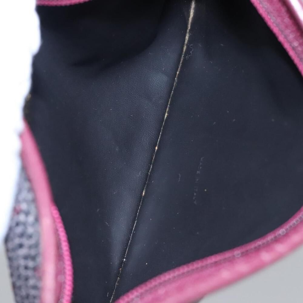 Yves Saint Laurent Pouch