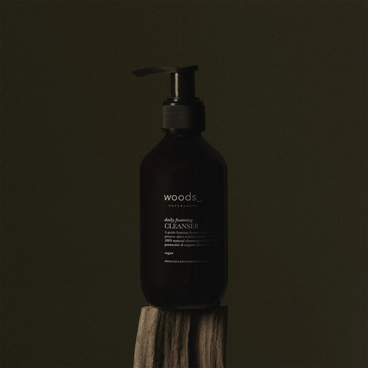 DAILY FOAMING CLEANSER - 200ML