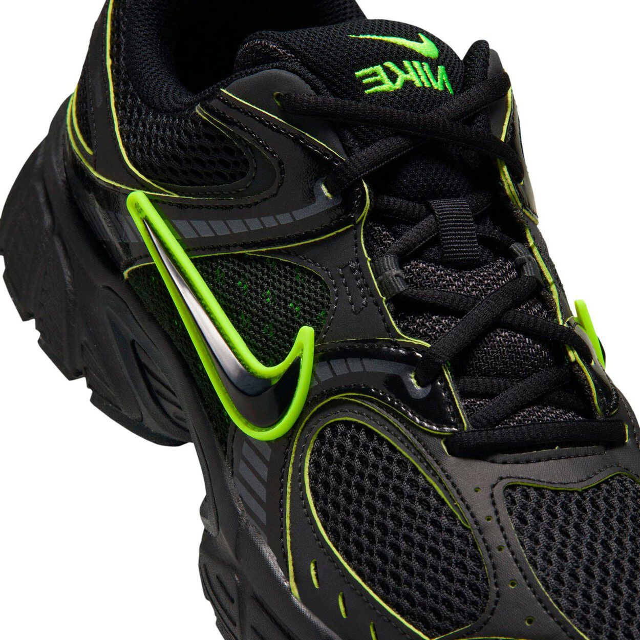V5 RNR Sneakers