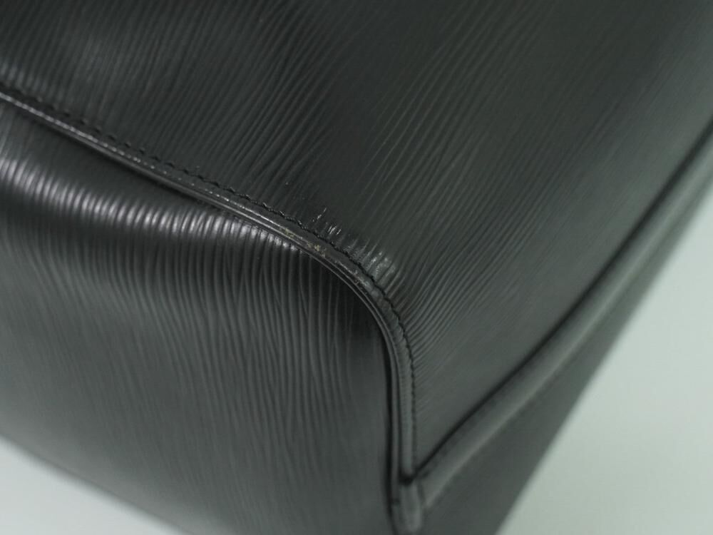 Louis Vuitton Speedy