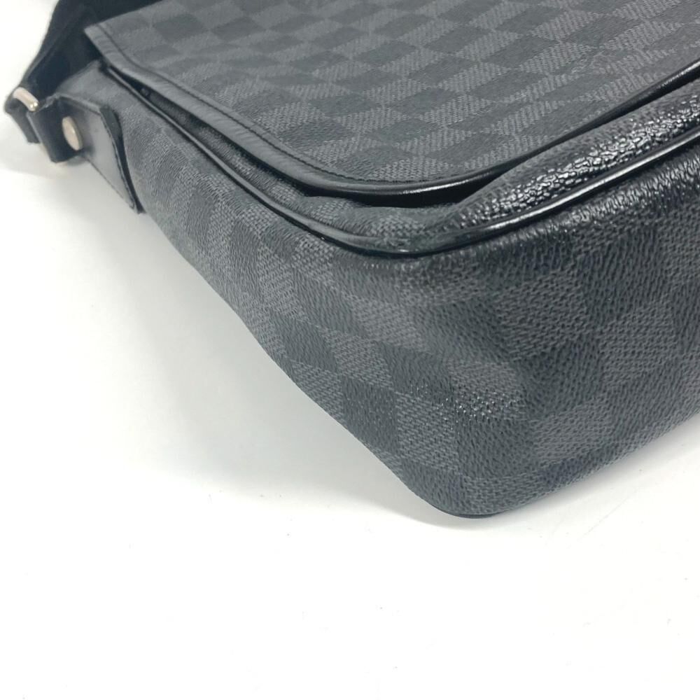 Louis Vuitton Messenger