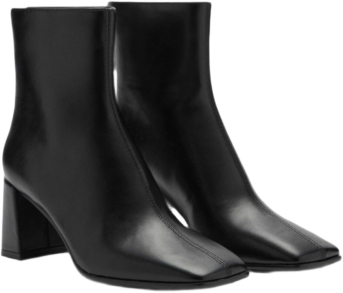 Block ankle boots with square toe