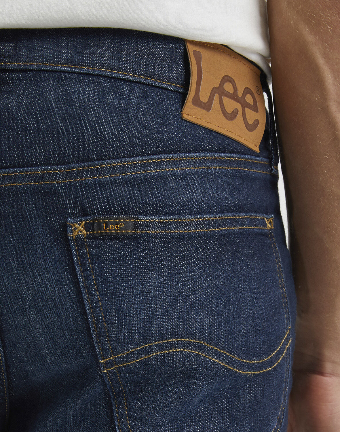 DAREN_ZIP_FLY STRONG_HAND