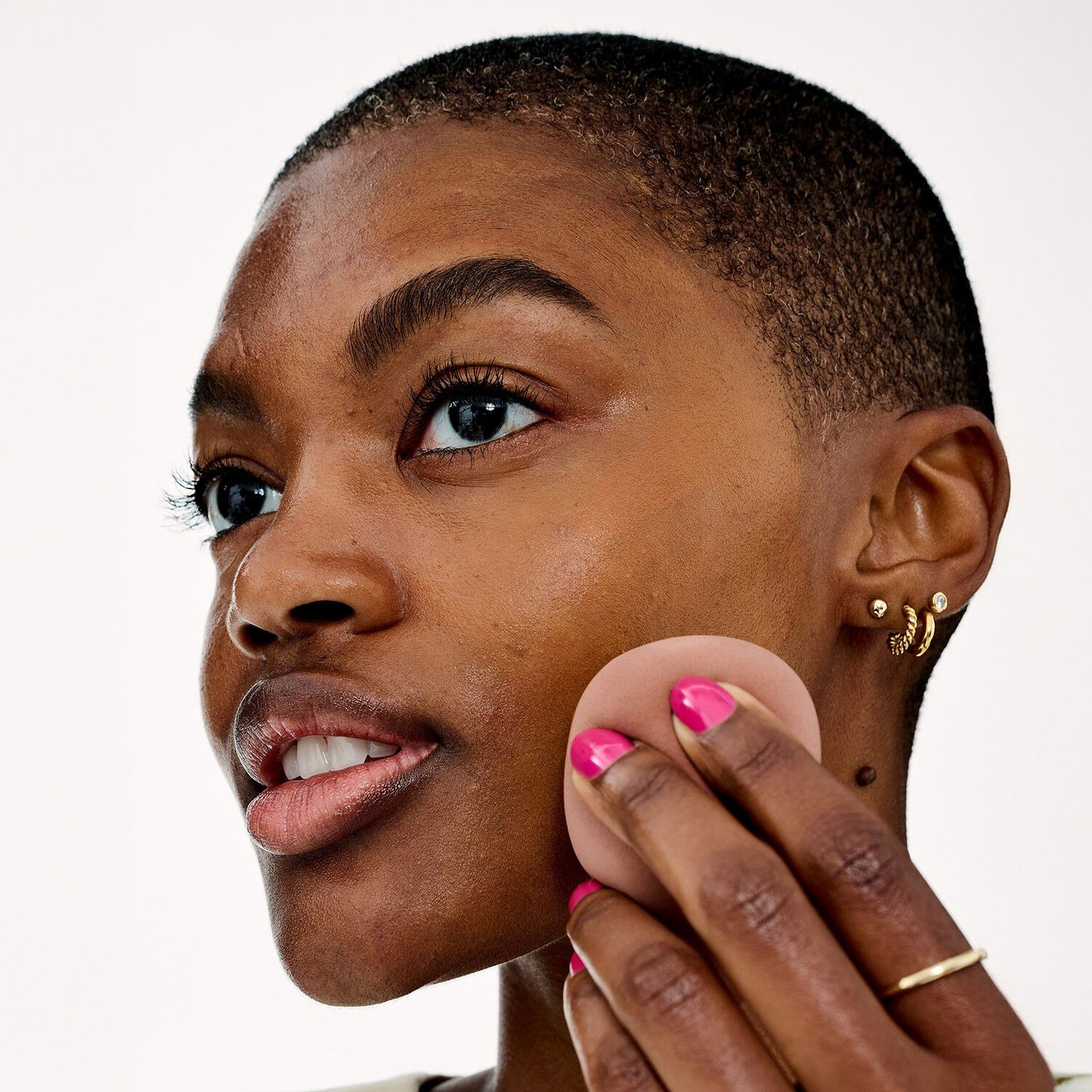 The Porefessional Foundation - udj&aelig;vnende foundation med Niacinamid