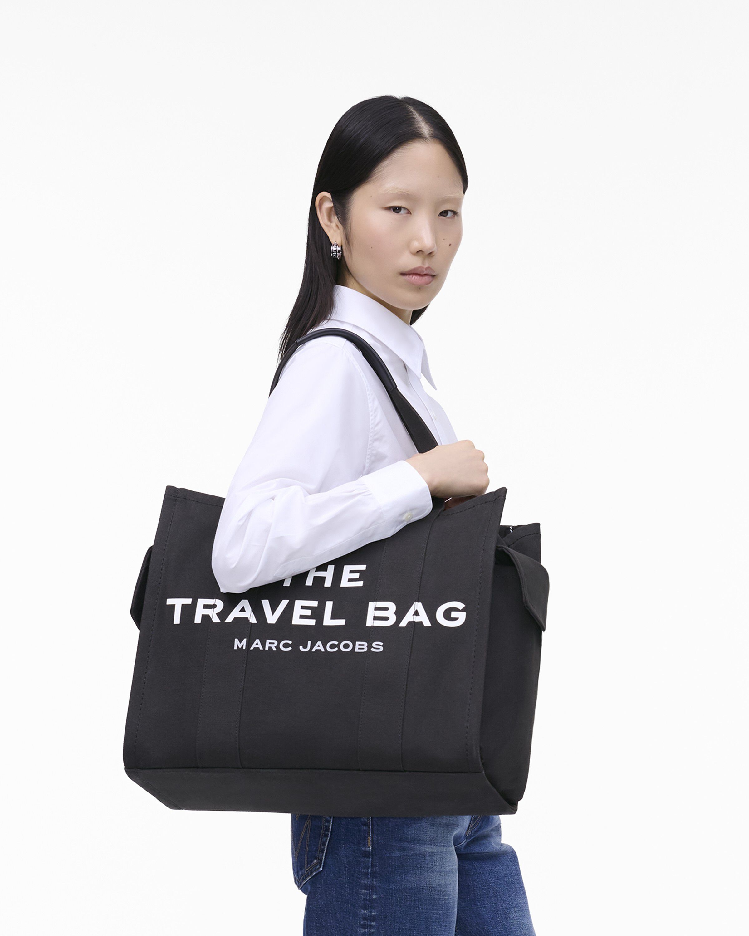 THE TRAVEL TOTE