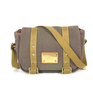 Louis Vuitton Shoulder Bags