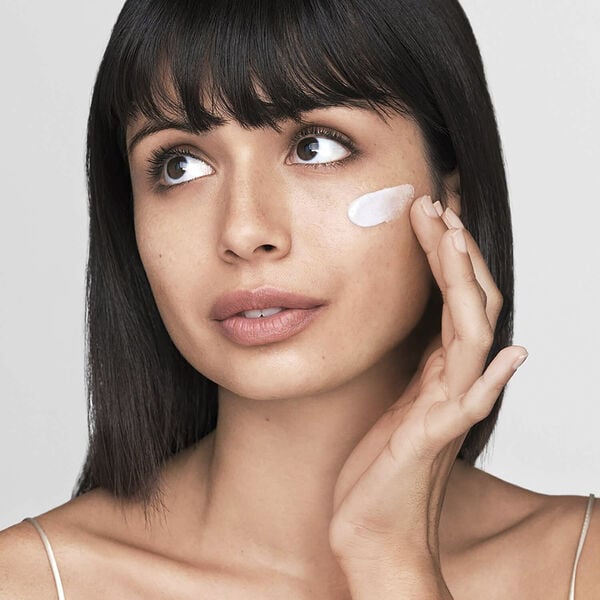 Revitalizing Supreme Tint Release moisturizer SPF 10