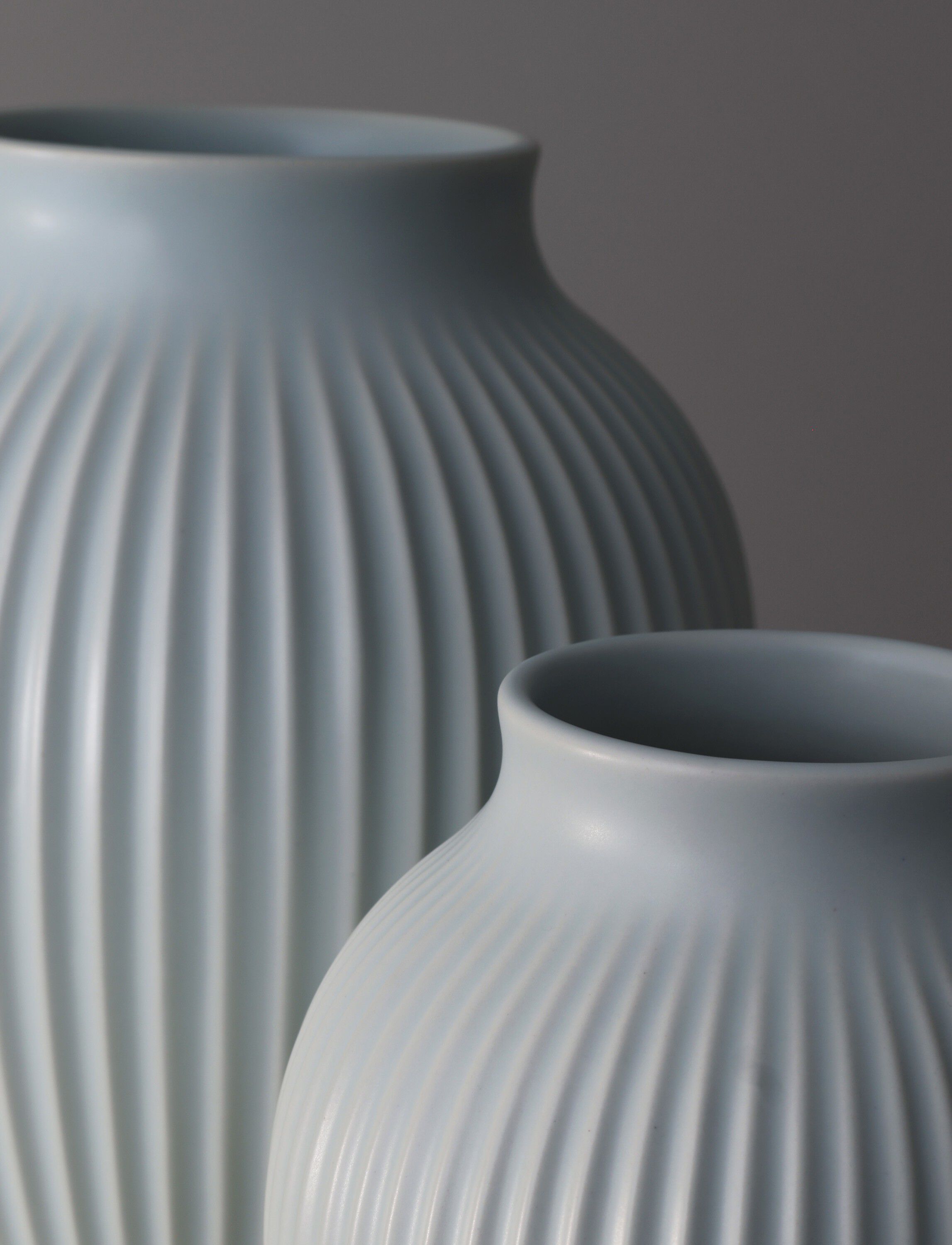 Knabstrup vase H 27 cm ripple mat ice blue