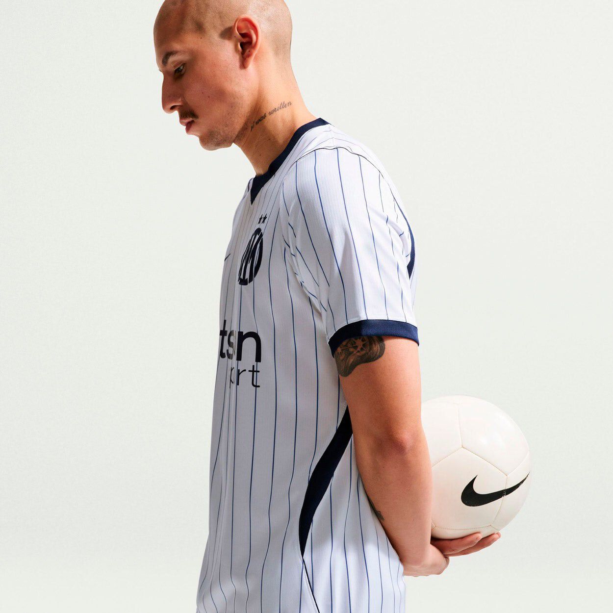 Inter 26/27 Udebanetr&oslash;je