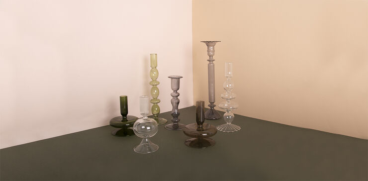 Glas lysestage, lys grøn, 25xø9 cm