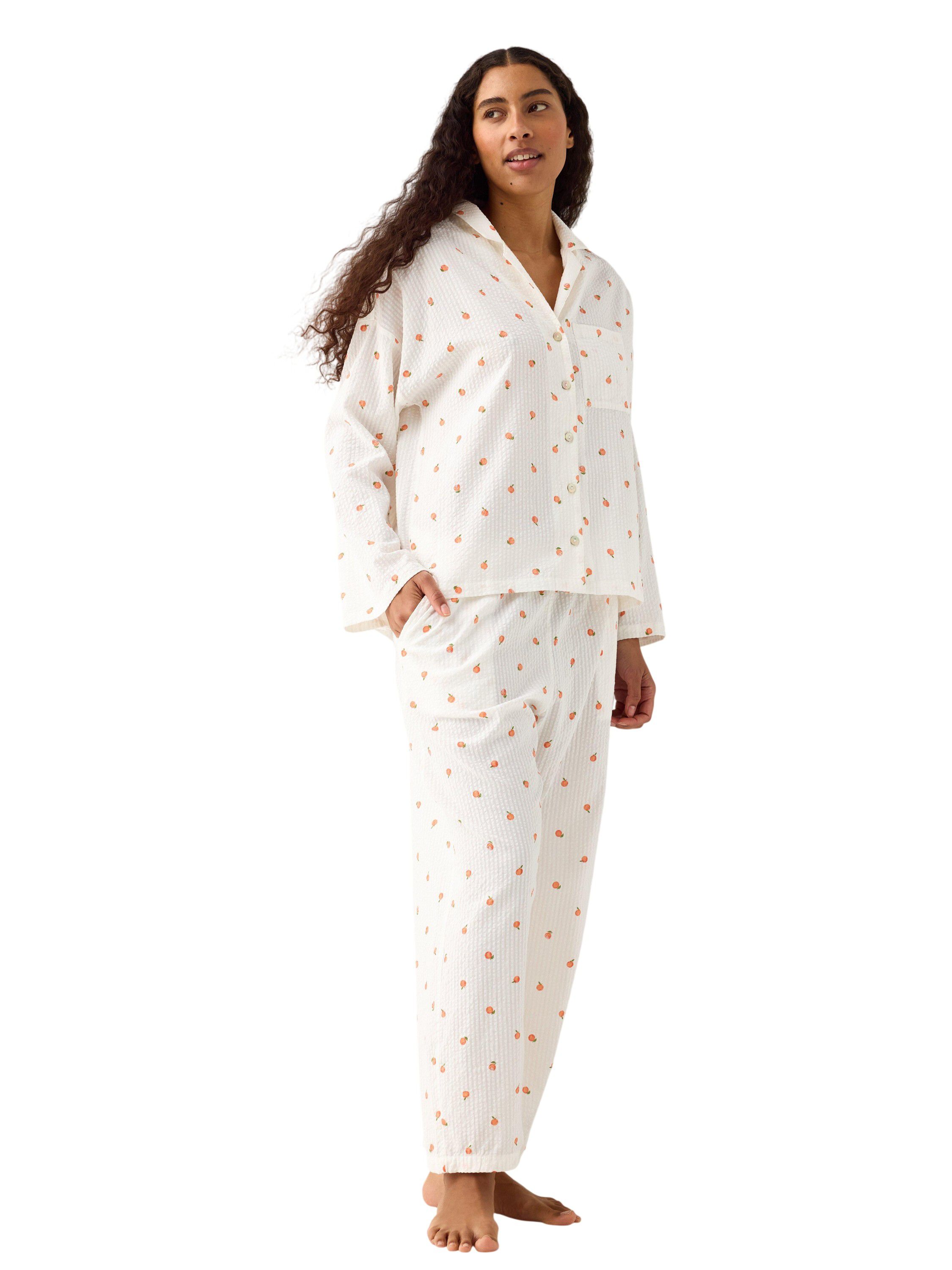 Pyjama shirt in seersucker with lon