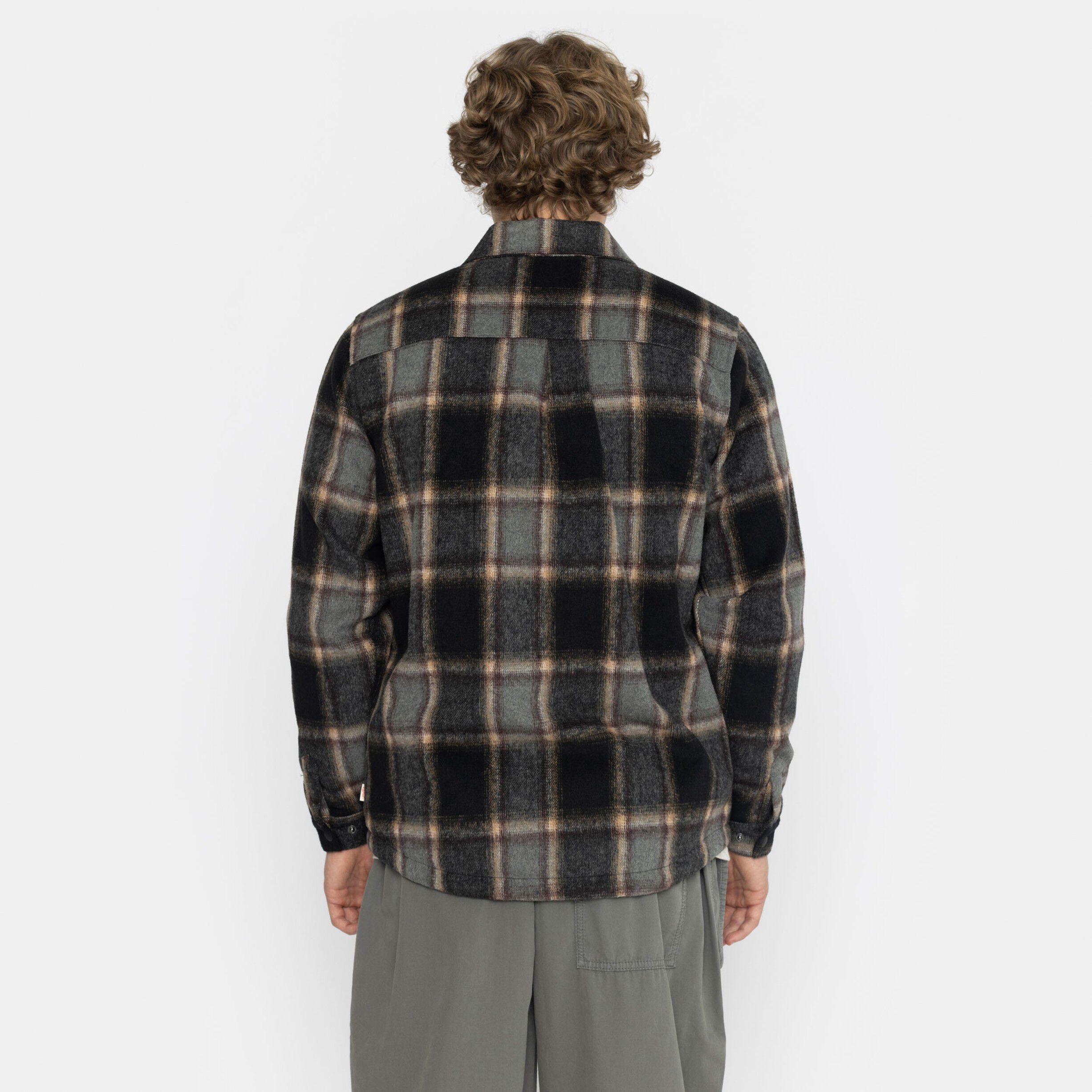 Checkered overshirt with lining and button closure