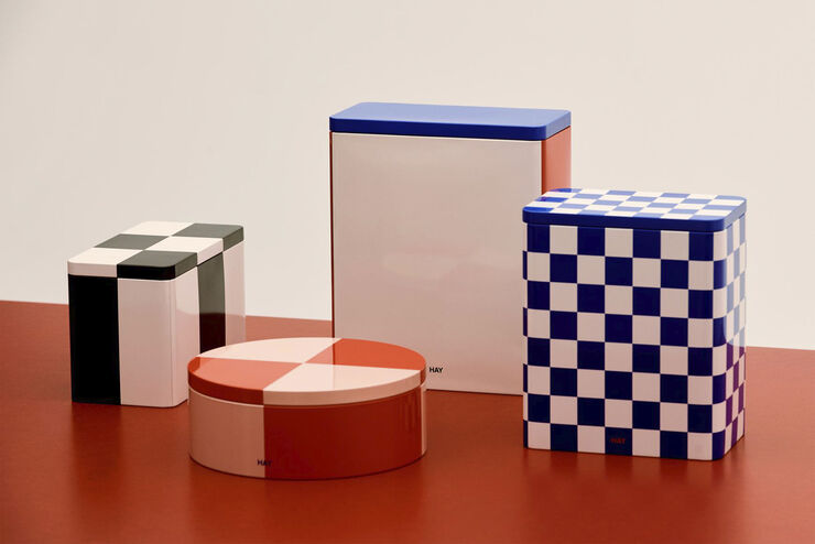 Tin Container-Round-Red and soft pi