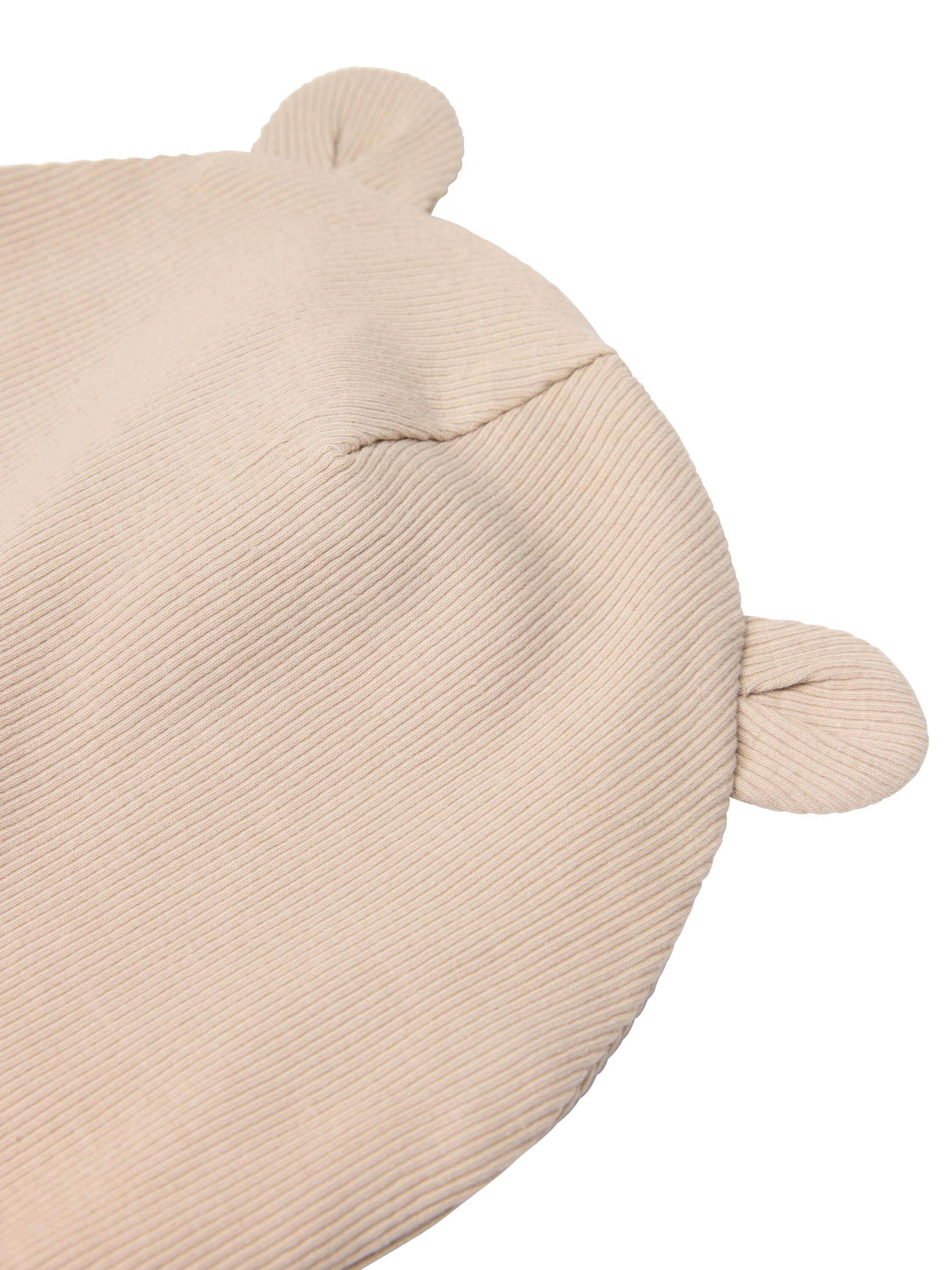 Ribbet hat med p&aring;syede &oslash;rer og fold