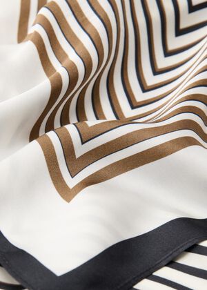 Geometric stripe-print scarf