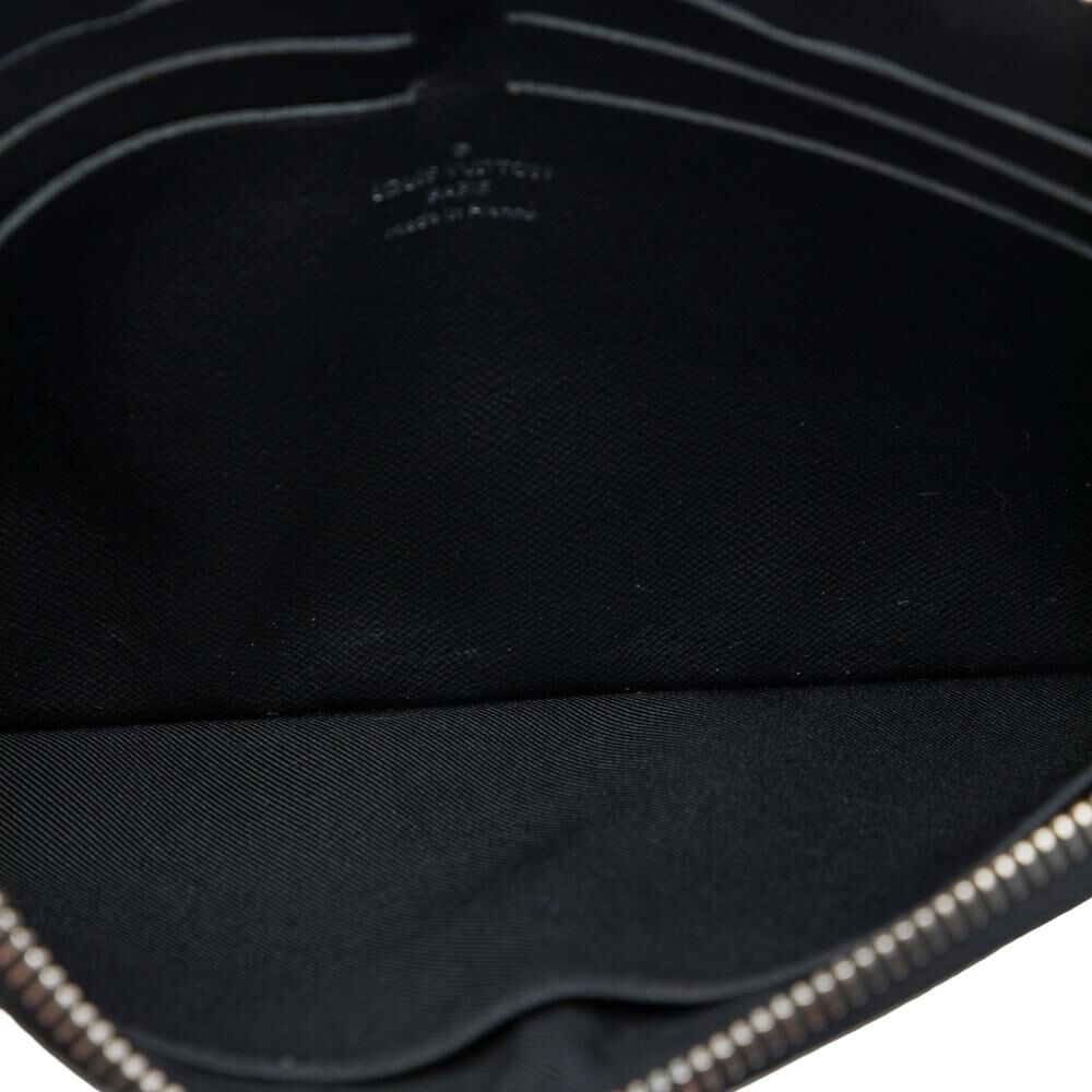 Louis Vuitton Clutch