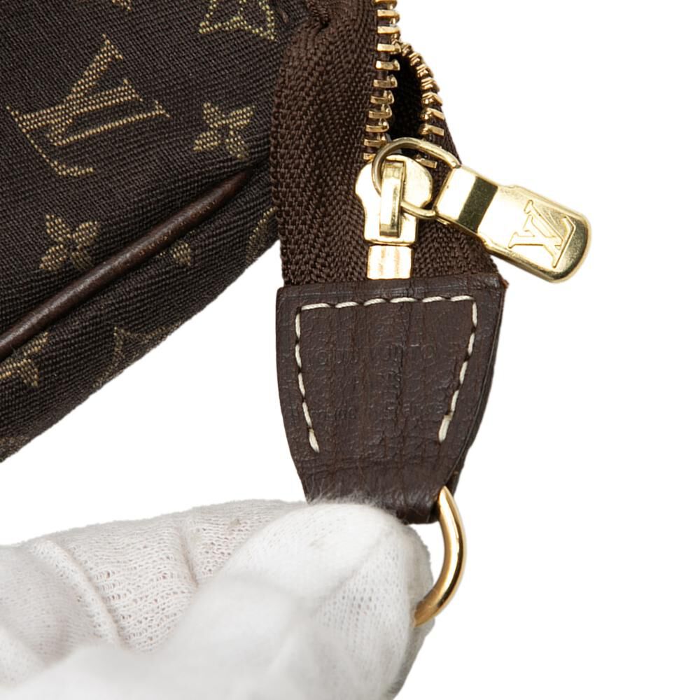 Louis Vuitton Pouch
