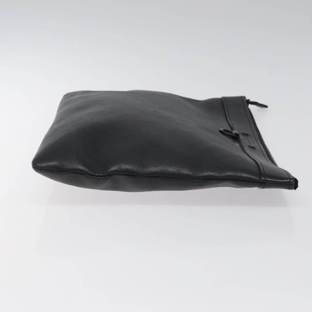 Louis Vuitton Clutch