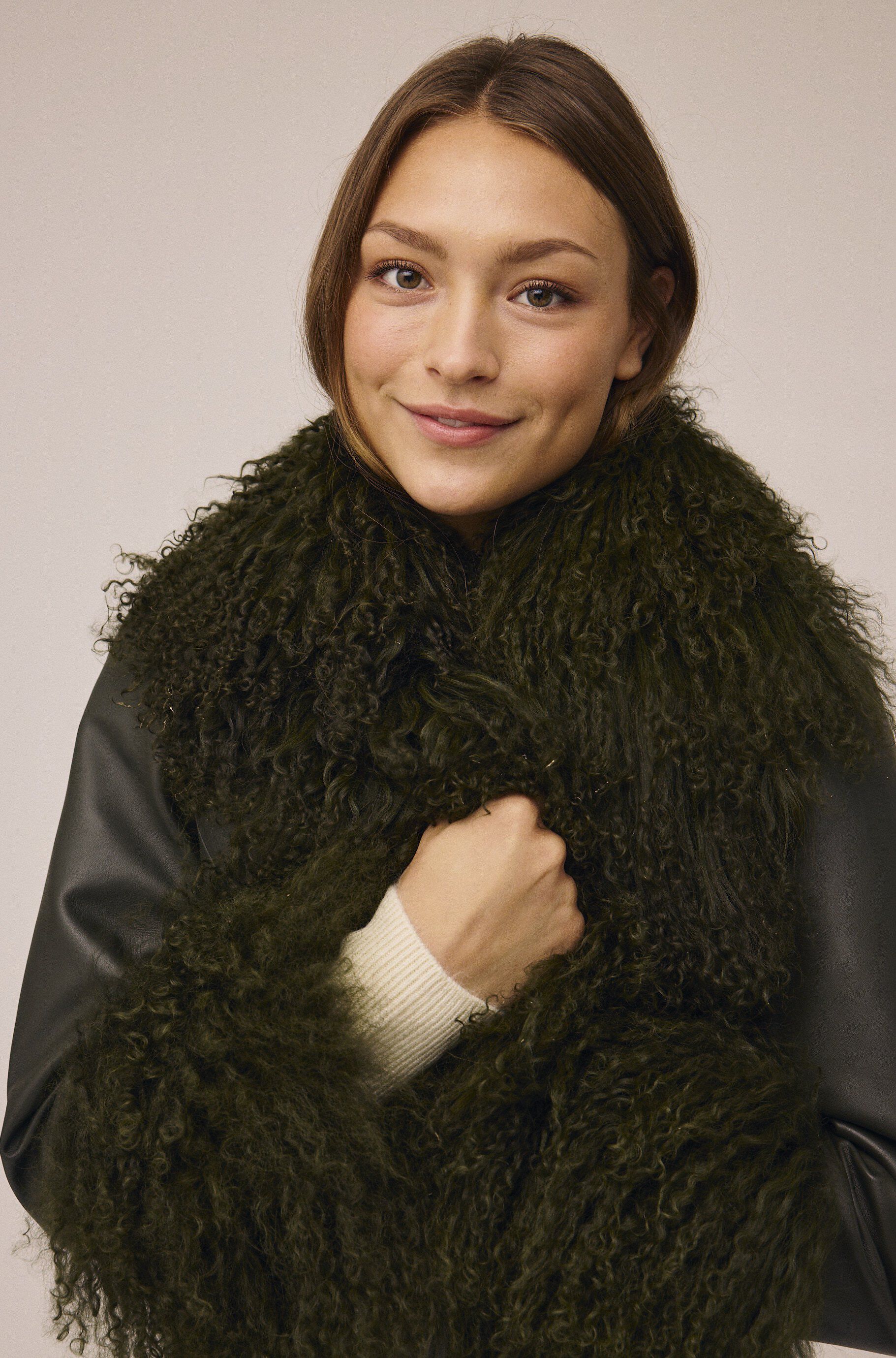 Tana 6 skin coat with lamb fur deetails - LWG