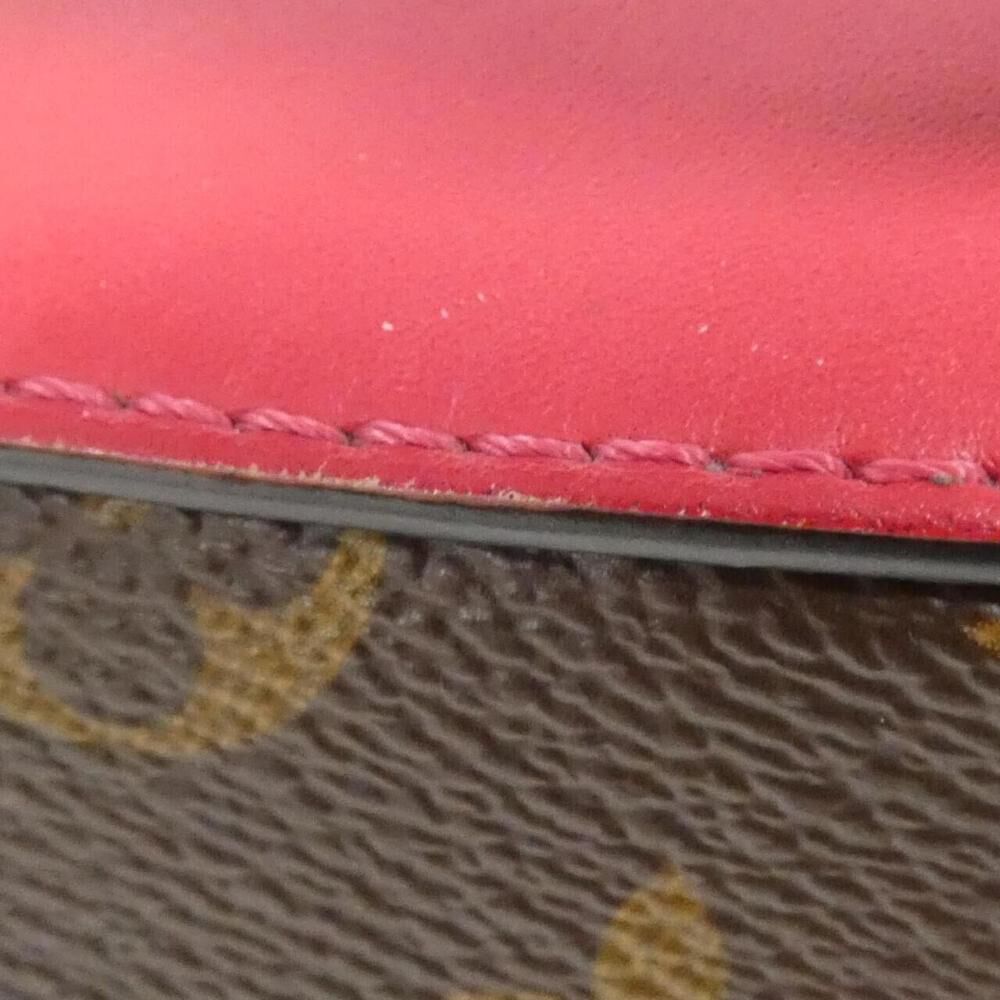 Louis Vuitton Shoulder Bags