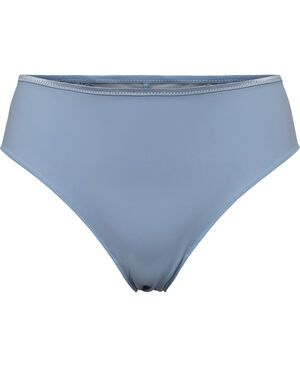 RETRO BRIEFS