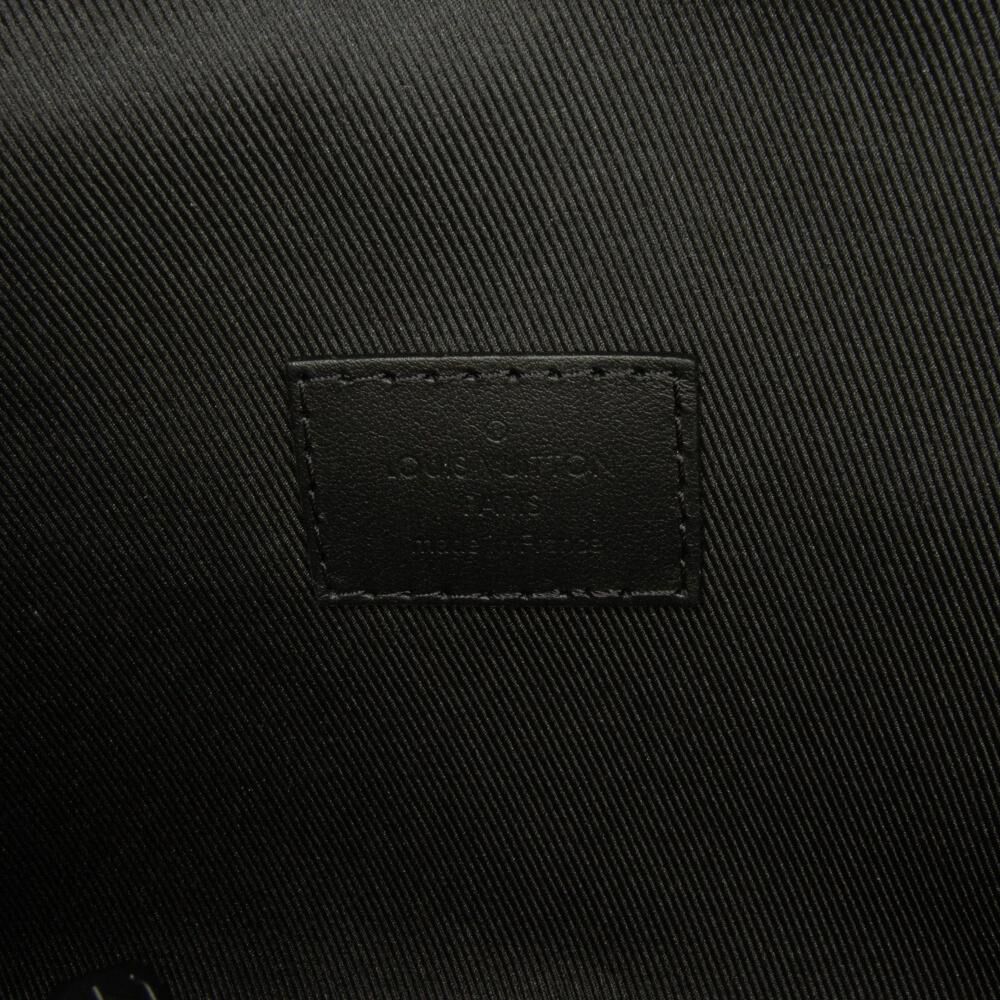 Louis Vuitton The Steamer Wearable