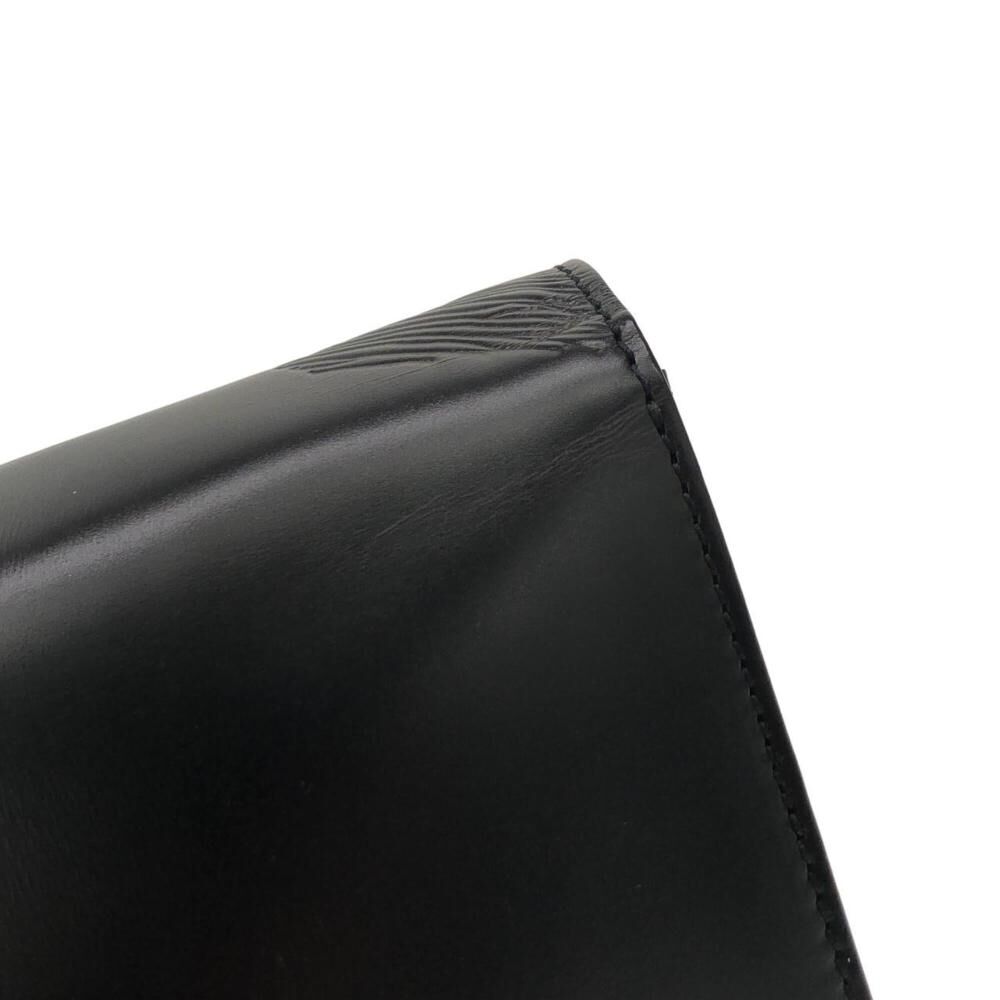 Louis Vuitton Clutch