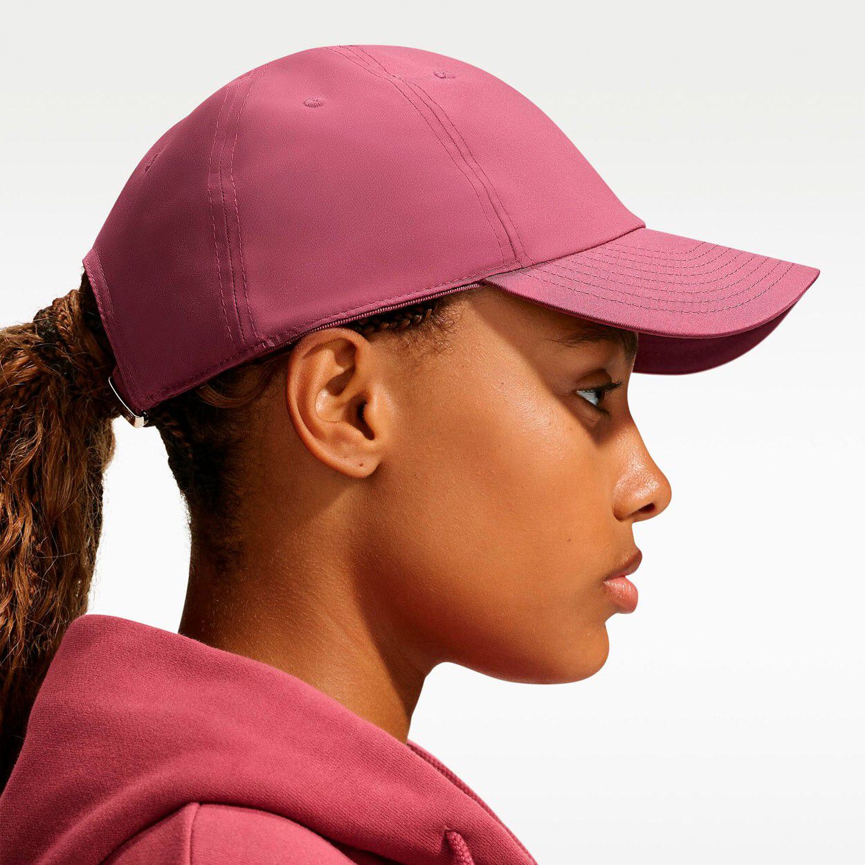 Dri-FIT Club Unstructured Metal Swoosh kasket