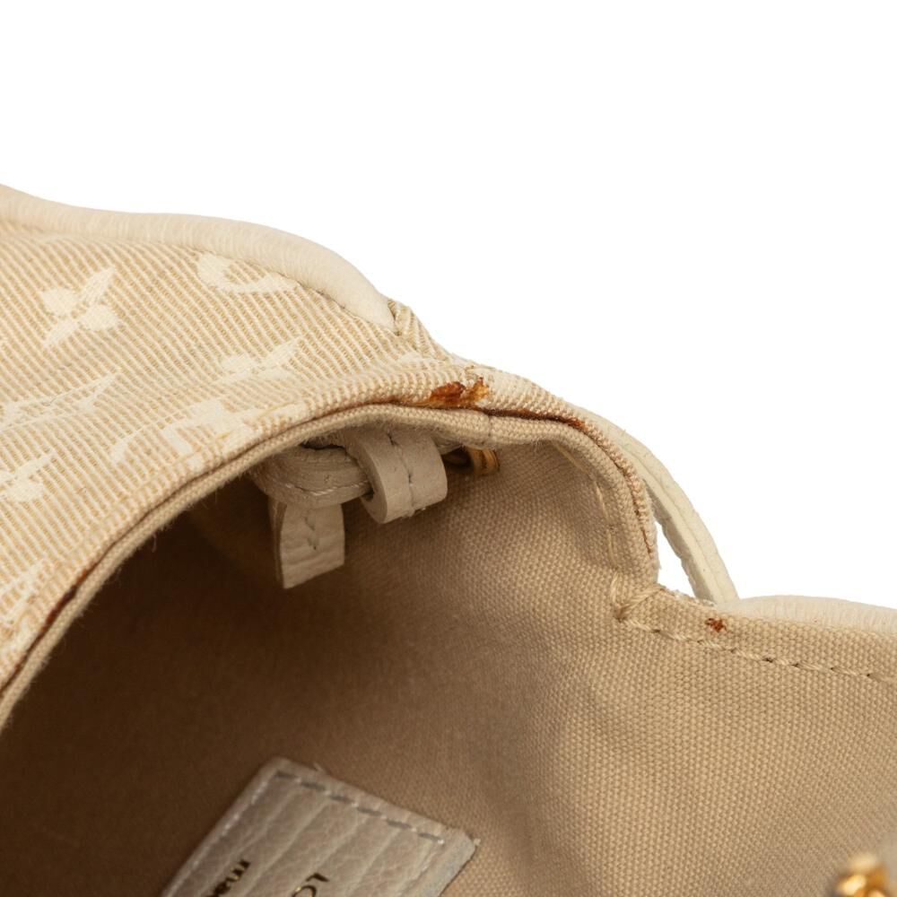 Louis Vuitton Shoulder Bags