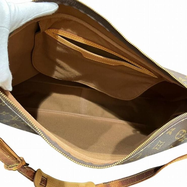 Louis Vuitton Shoulder Bags