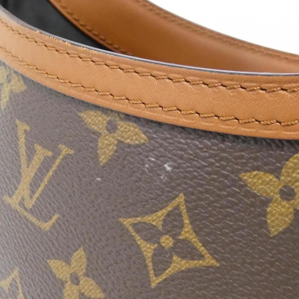 Louis Vuitton Shoulder Bags