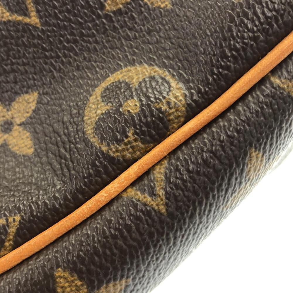 Louis Vuitton Shoulder Bags