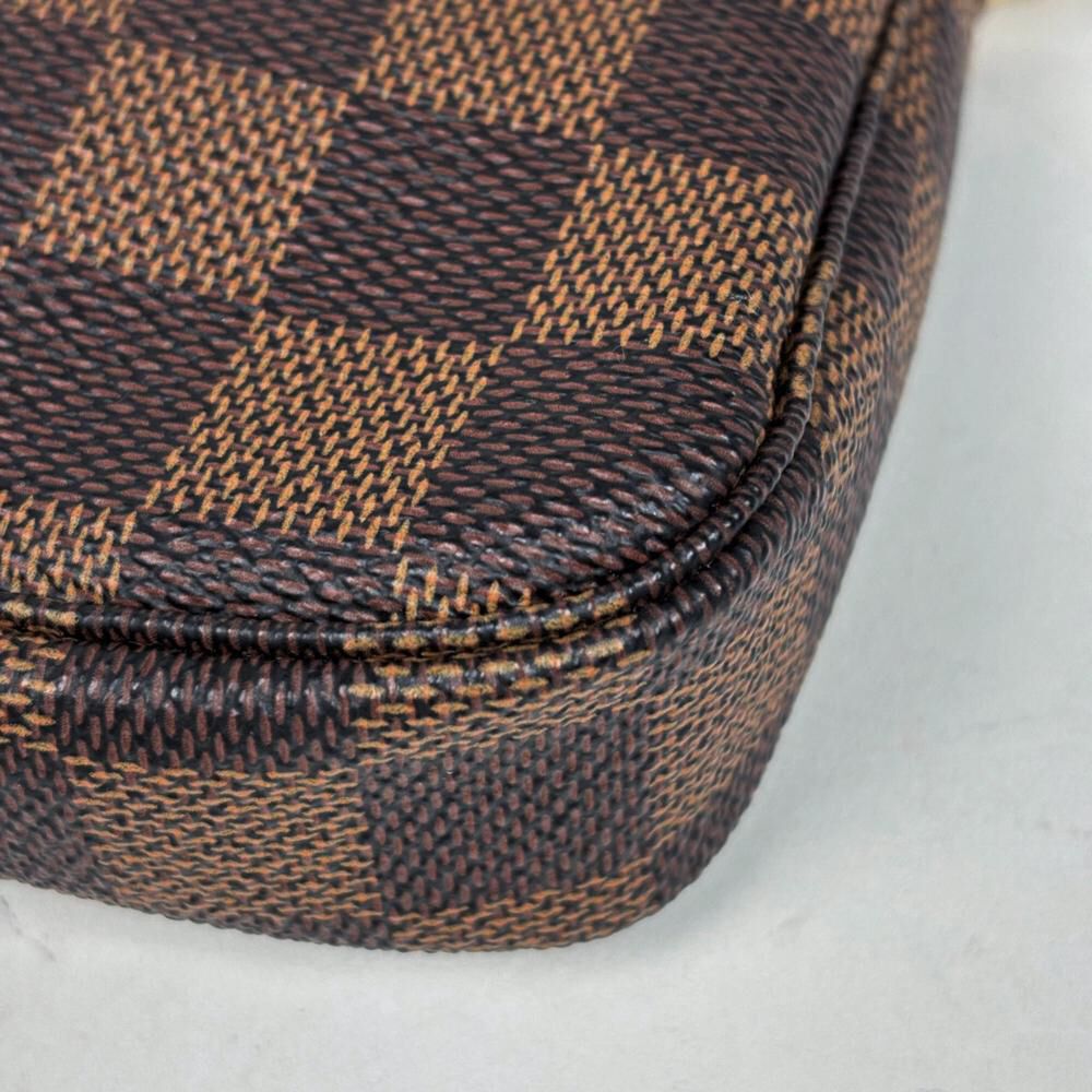 Louis Vuitton Pochette Accessoires
