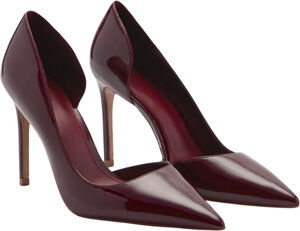 Asymmetrical heeled shoes