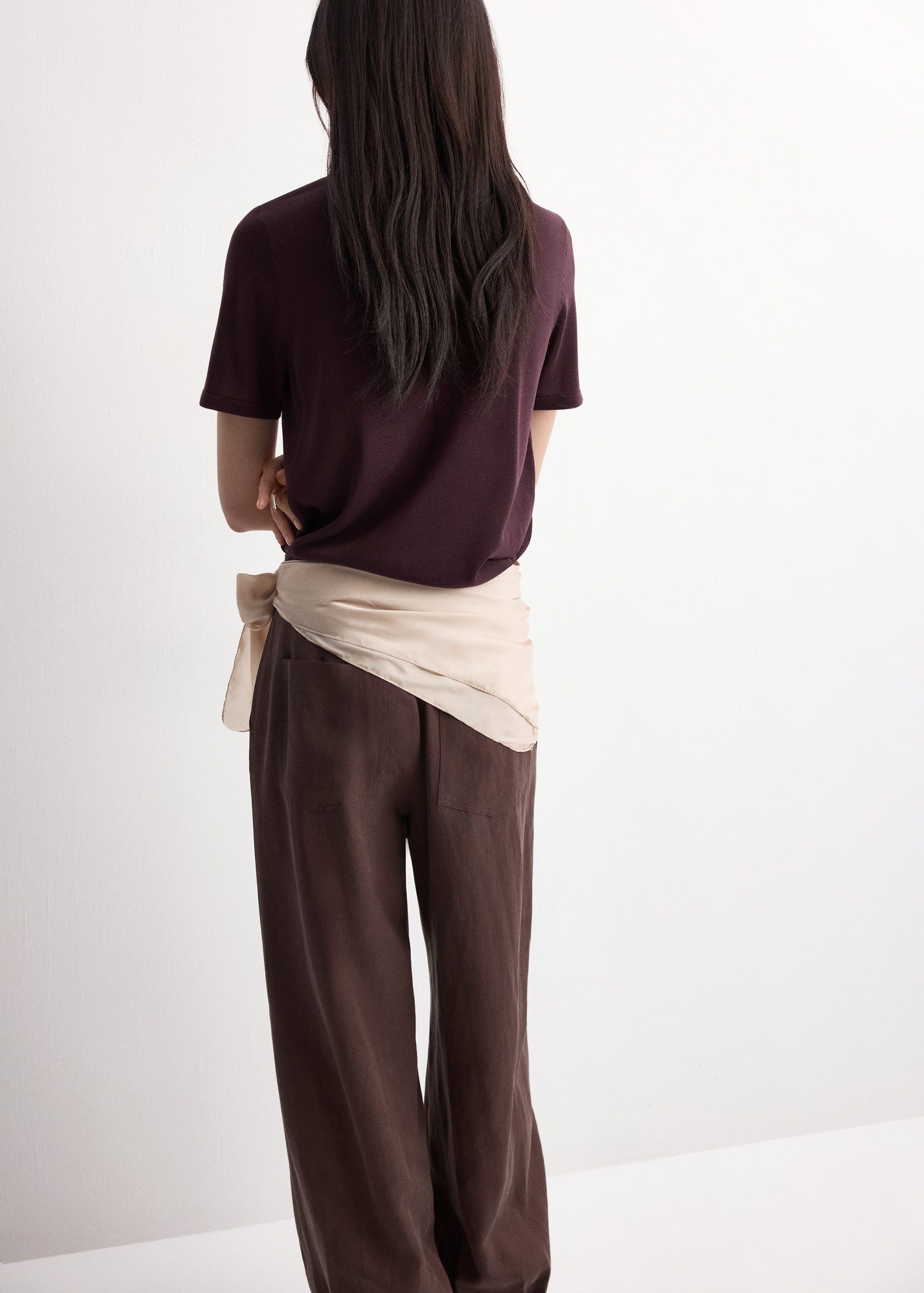 Short-sleeved knitted sweater