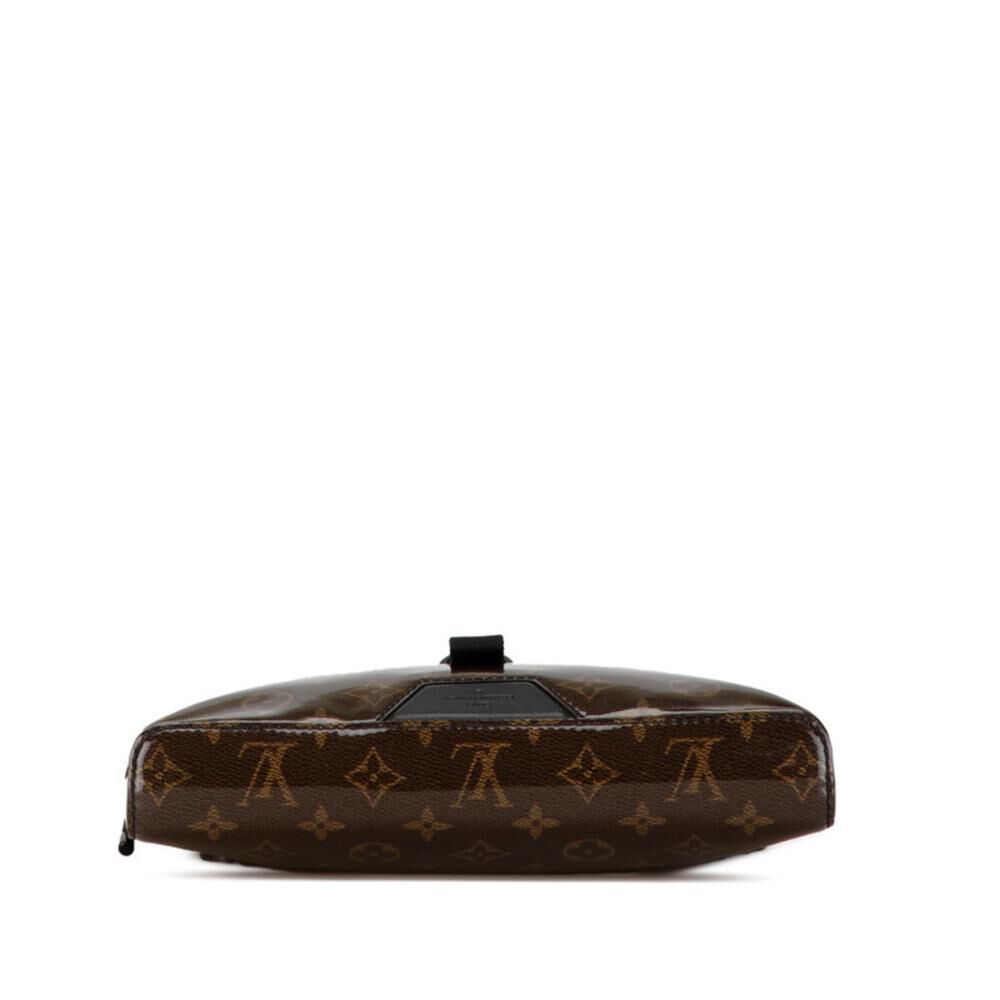 Louis Vuitton Poche Toilette