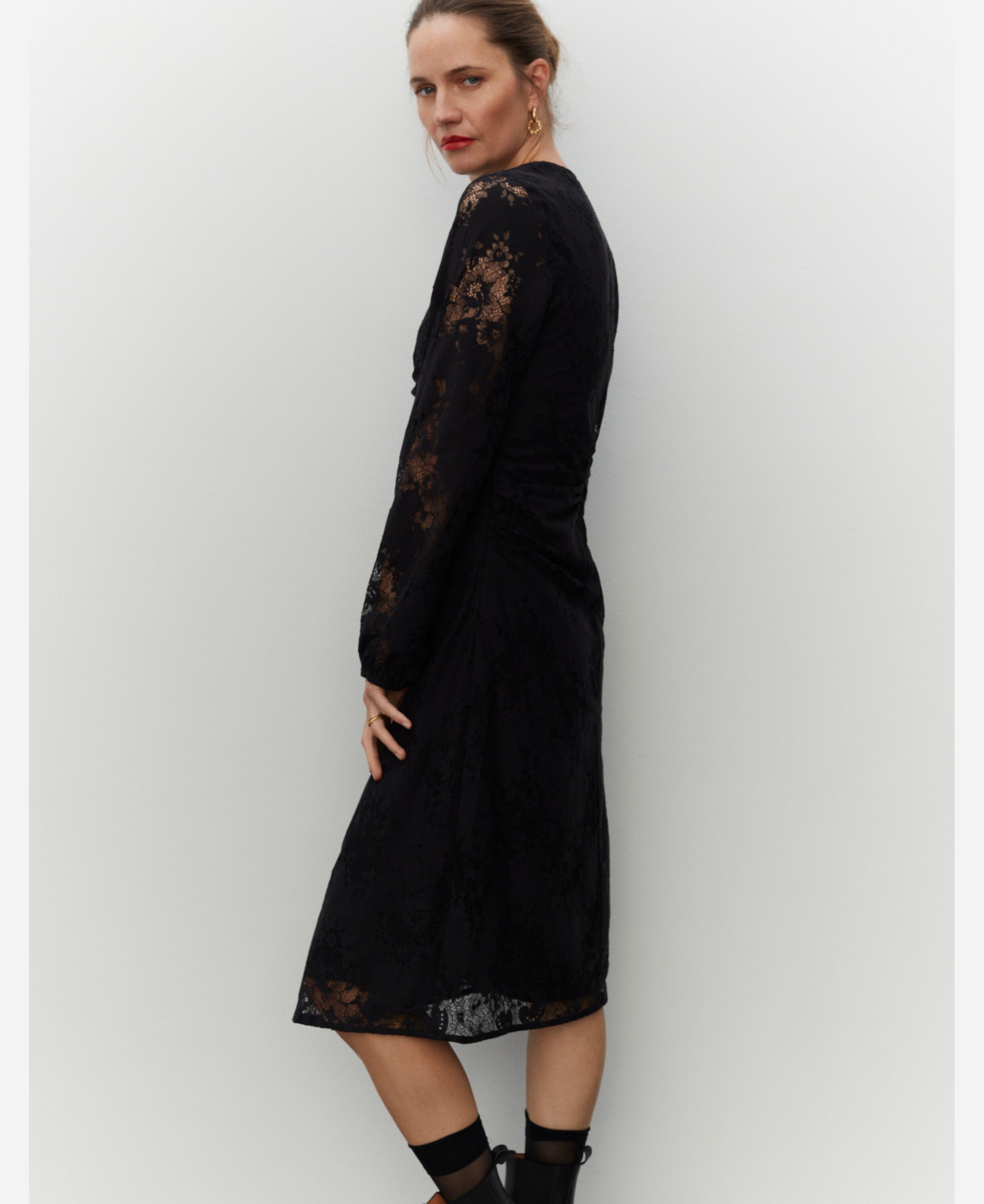 Naomi - Artistic Lace