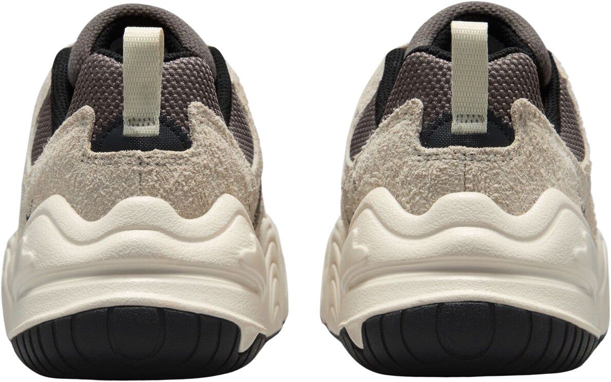 Tech Hera Sneakers