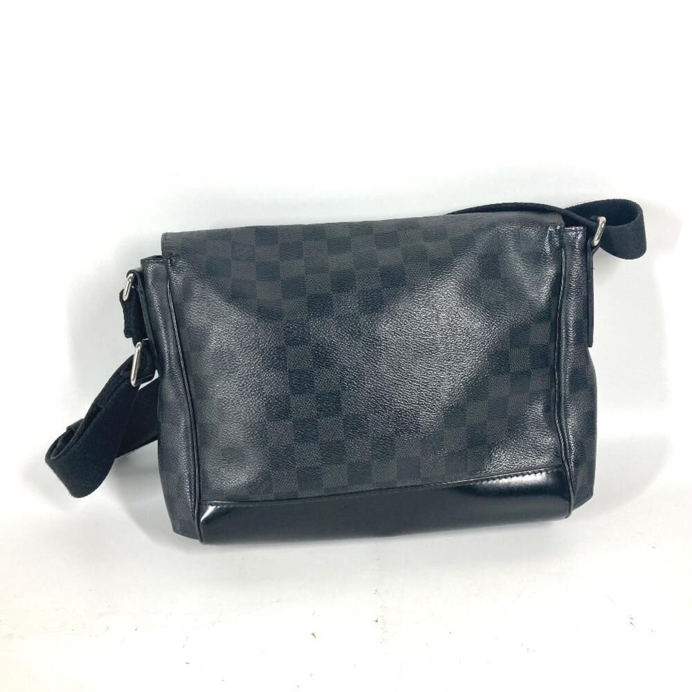 Louis Vuitton Messenger