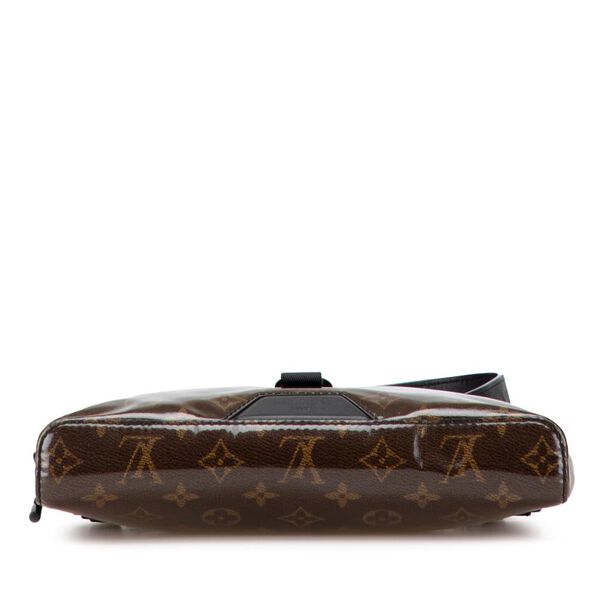 Louis Vuitton Messenger